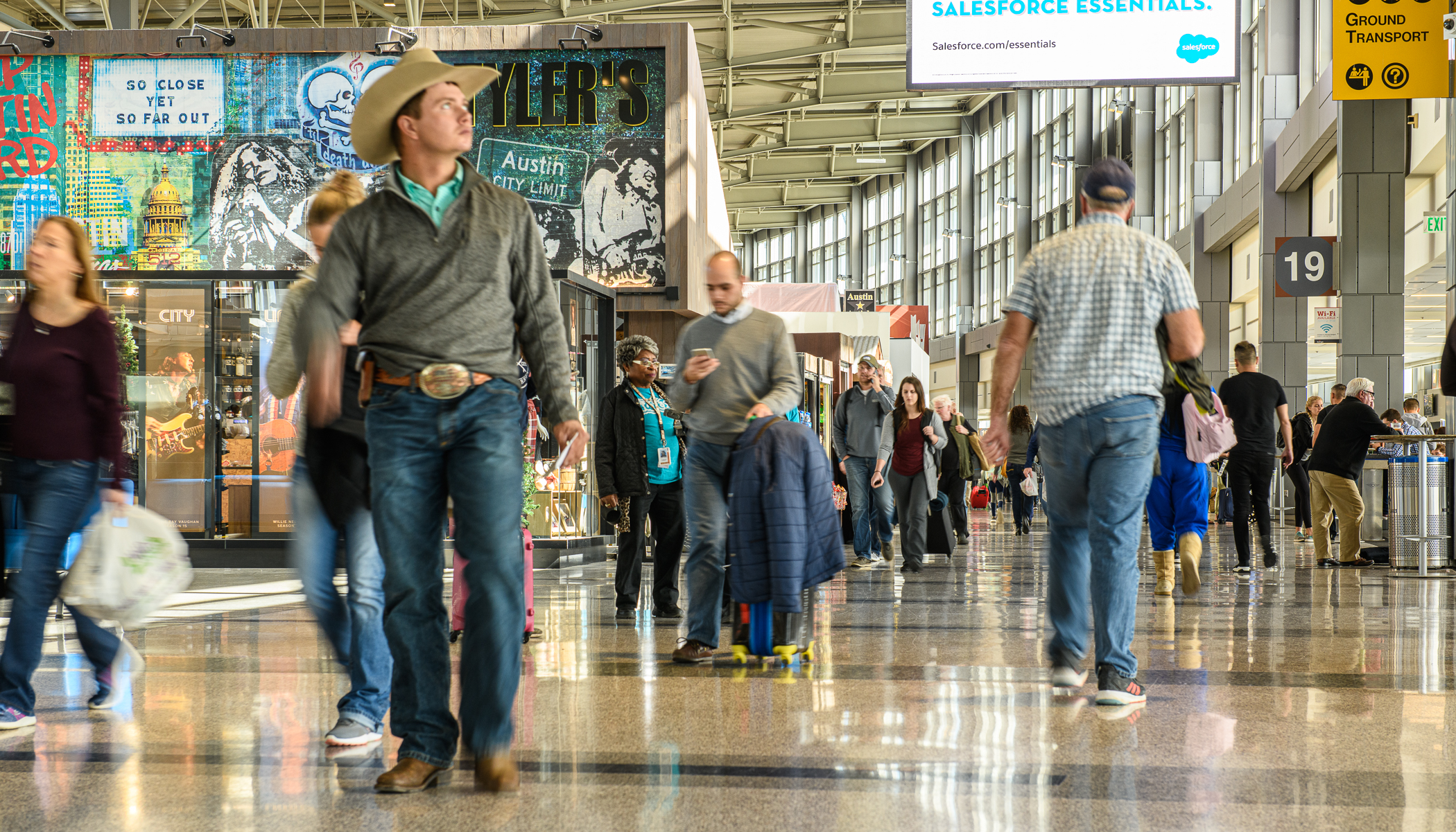 Austin-Bergstrom International Airport passengers are encouraged to plan ahead, arrive early and follow airport travel tips for the upcoming holiday season